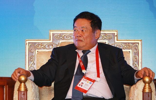 陈佩斯|真真假假,“现在不买房,以后更买不起房”,马云曹德旺怎么看