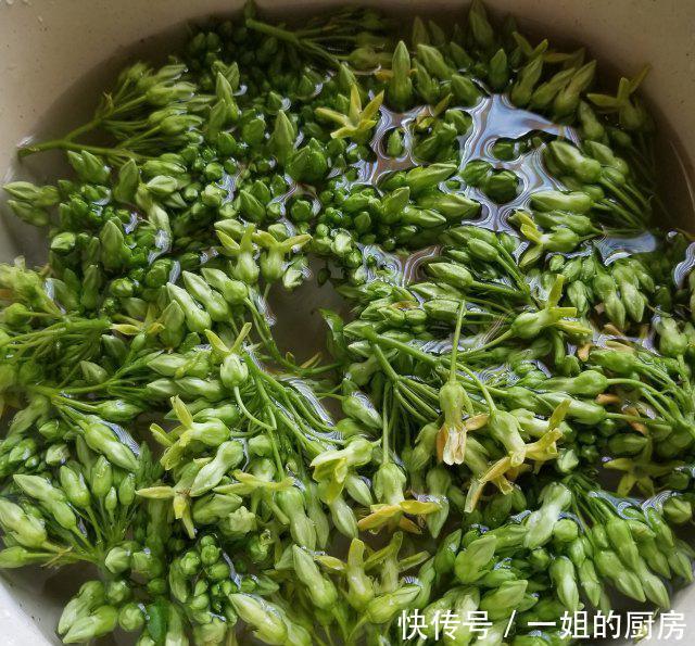 夜兰花枸杞叶汤 味道清香 做法简单 全家都爱喝 夜兰花枸杞叶汤 味道清香 做法简单 全家都爱喝