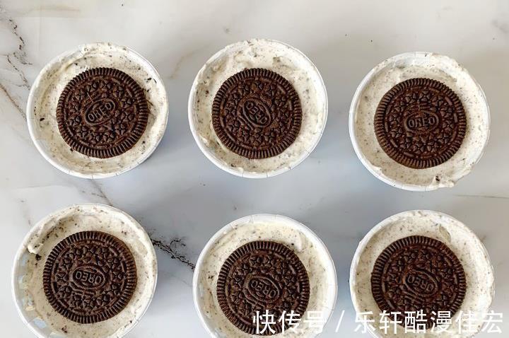 饼干|十分钟就能制作出香甜丝滑的奥利奥冰淇淋。