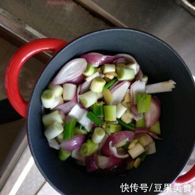 红烧鸡煲|好吃的风味红烧鸡煲，你在哪里呀