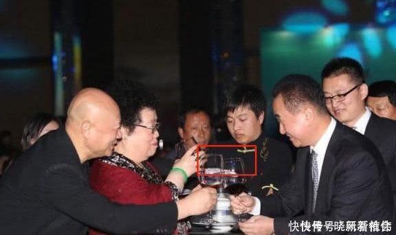 任正非|王健林、任正非用餐照被爆,看到任老排场,网友这是真正企业家