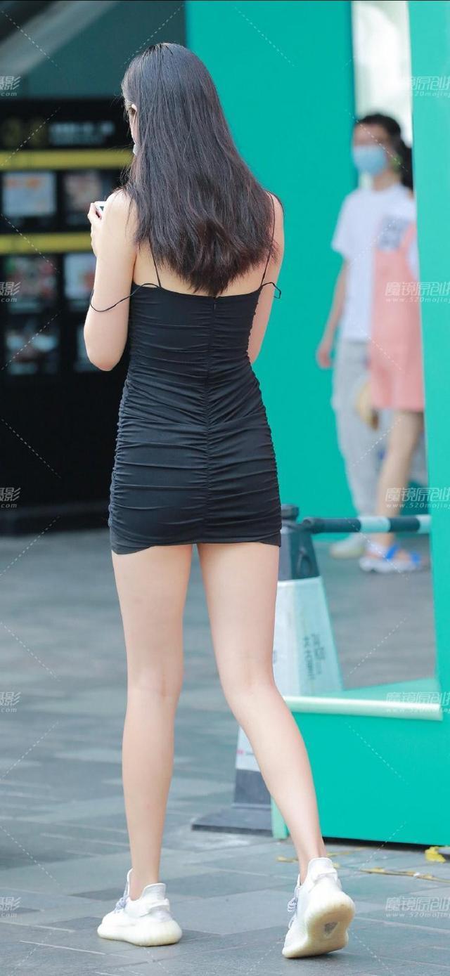 连衣裙搭配, 彰显俏皮青春范儿, 让你美翻一整季