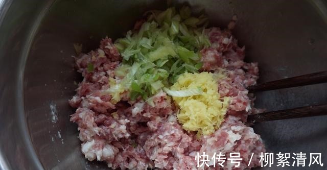 步骤|千层葱香肉饼,馅料丰厚,酥软可口,看到之后,眼泪从嘴角流出来!