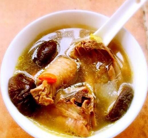 香菇|婆婆来城里,我做一桌子菜招待,婆婆你自己吃吧,我们去酒店