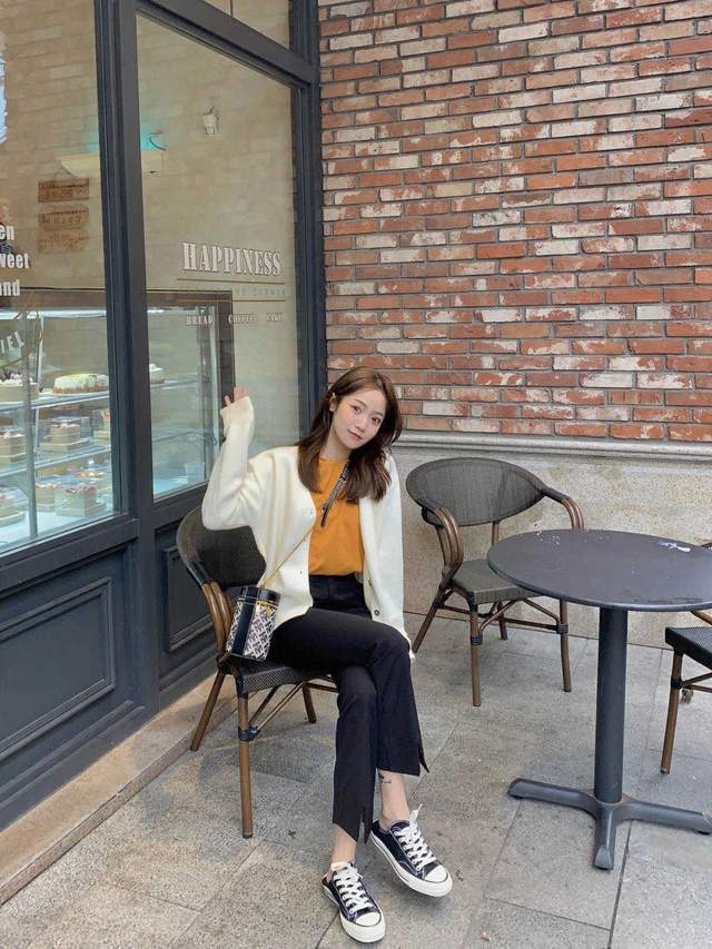小个子|扔掉紧身裤吧!今年流行这几款,小个子初秋可以这样穿,百搭舒适