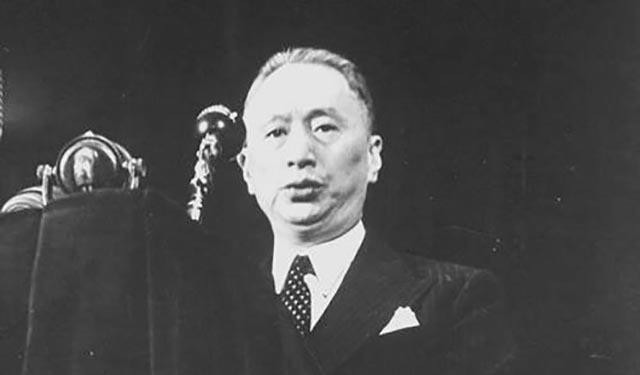 无爱|4个女人串起他的一生,无爱原配最爱第四任,他的一生可谓传奇