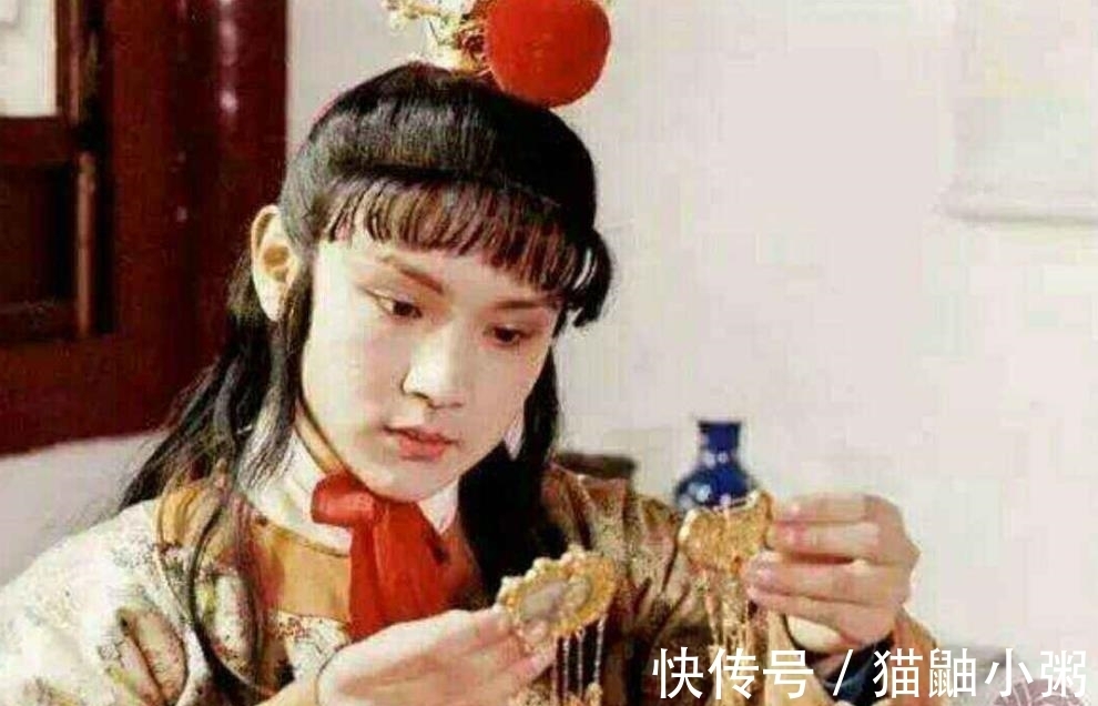 賈環@賈寶玉有大名嗎?你把“賈璉、賈珠、賈環”合起來念,缺啥就是啥