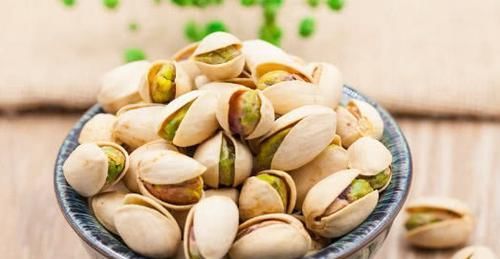 糖尿病患者,若能坚持吃这几种食物,血糖稳降,告别“小糖人”