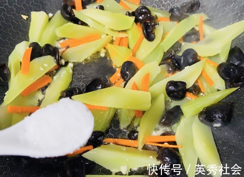 减脂餐|低油低脂素炒三鲜,美味好吃,健康营养