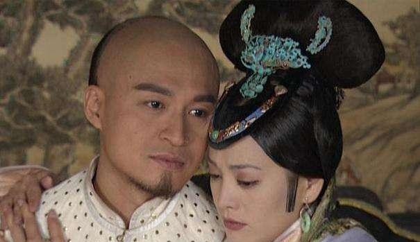 皇后|哲哲皇后都得不到的至尊称号，皇太极却给了一个早逝的妃子，原何