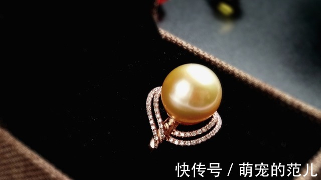 伊丽莎白·泰勒!珠宝为何可以抓住你的眼球呢珠宝的选购知识你了解了吗!