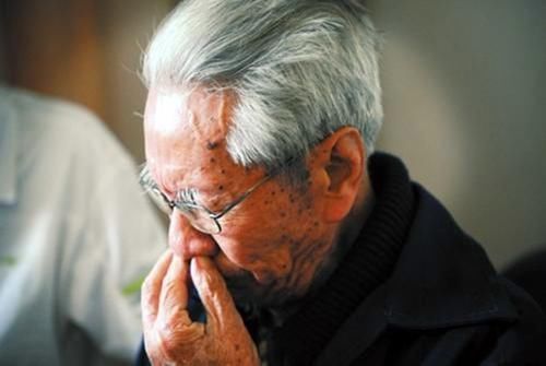 关键|养儿防老成难题?关键看父母,这几类父母儿女抢着养,原因很现实