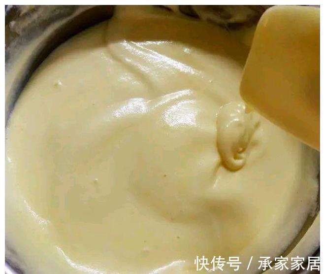 想吃|小孩嘴馋想吃蛋糕,没有淡奶油,妈妈用这个方法,酸酸甜甜更美味