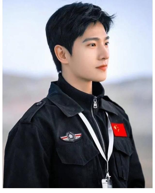 《青春環(huán)游記》喜迎楊洋，鏡頭雖少，粉絲卻很開心他終于走出來了