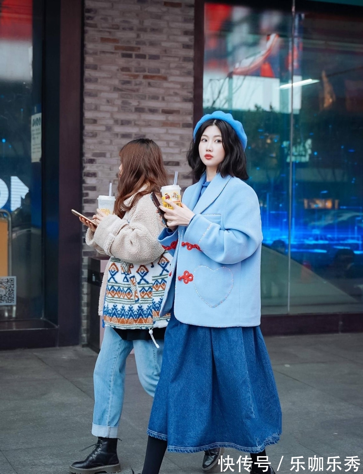 外套 中年女人如何成为撞色高手,学会这八种搭配示范,时尚感轻松翻倍