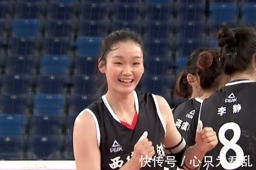 发球|可喜!她俩的进攻和发球直接摧毁江苏女排的防线,女排副攻出新人