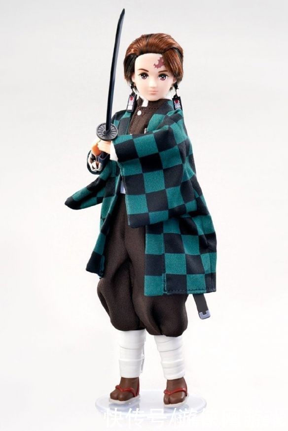 鬼灭之刃|简直可怕!“日本芭比”莉卡推《鬼灭》炭治郎兄妹娃娃