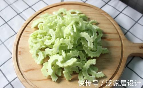 苦瓜|夏天吃啥瓜都不如这个“瓜”,维c含量高,清新脆爽还便宜