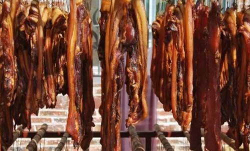 五花肉|腌腊肉,放多少盐合适?多加2样,腊香十足,筋道好吃,1年不发霉