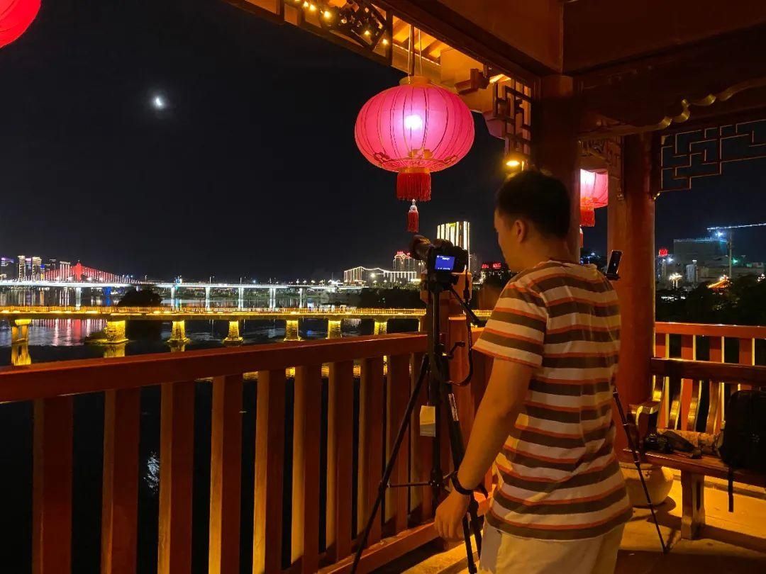 满城 “超级月全食”全程回放，漳州满城“追月人”~