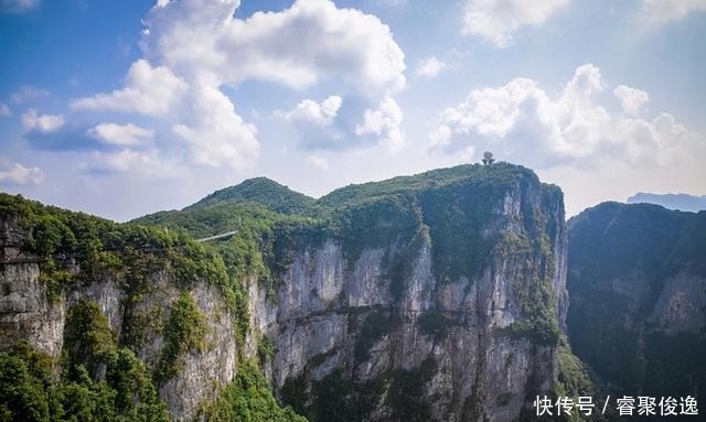 公路|张家界天门山，刚过了九十九道弯，还有笔直的楼梯让人绝望