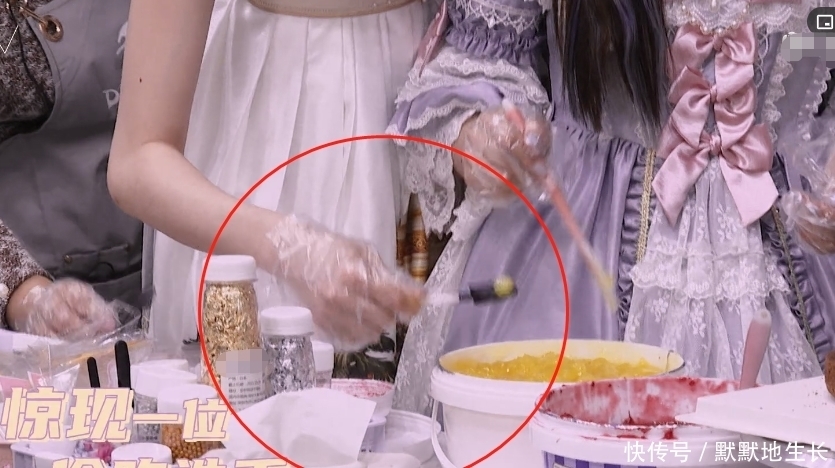 硬糖|硬糖少女手动弄蛋糕,张艺凡却在角落偷吃,nene反应成亮点