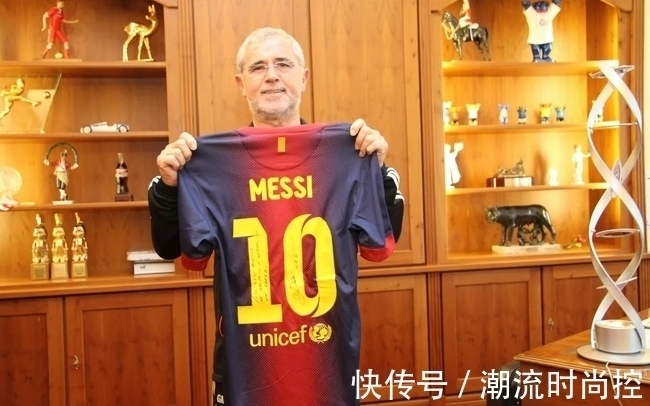 蓋德-穆勒|梅西悼念轟炸機(jī)穆勒 送他的巴薩球衣珍藏拜仁博物館