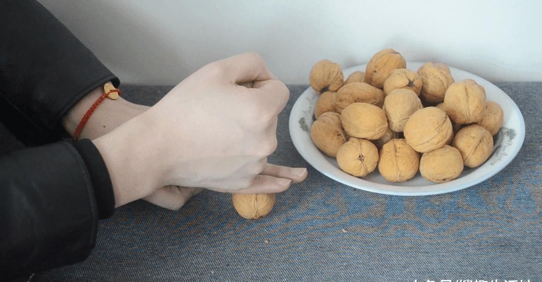 妙用|晾衣服的夹子除了夹衣服, 它还有这3大妙用, 真后悔现在才知道