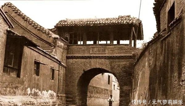 中薪|还记得消失在菜市口的儒福里过街楼吗?