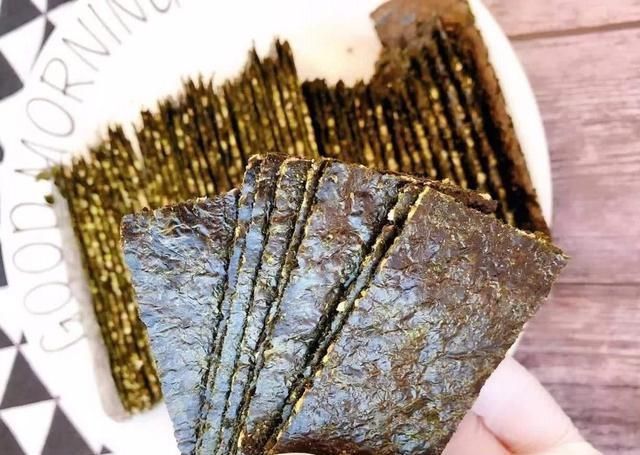 零食|小仙女们难得的追剧零食,芝麻夹心海苔自制方法简单方便好吃