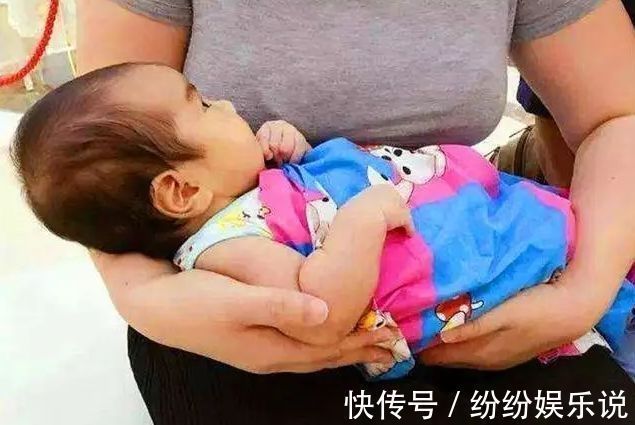 喂奶|冬季哺乳不好受,宝妈在喂宝宝母乳时,或走进3个误区