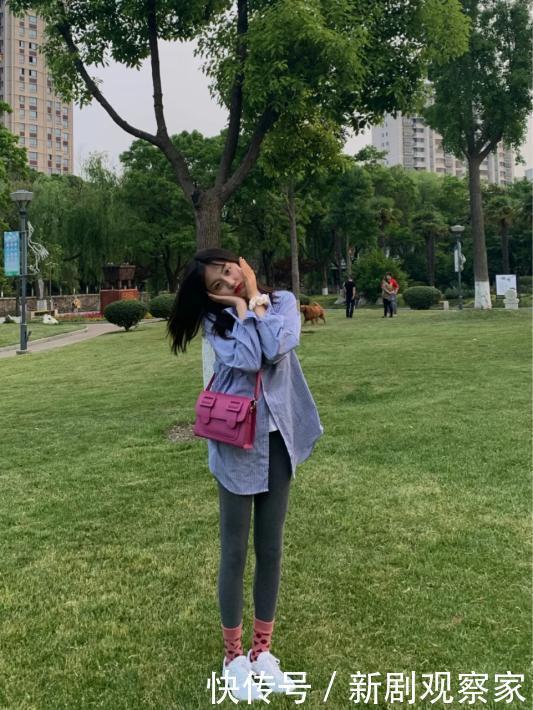 显腿长|打底裤已经彻底失宠了,今年流行的是“液体裤”,时髦遮肉又百搭