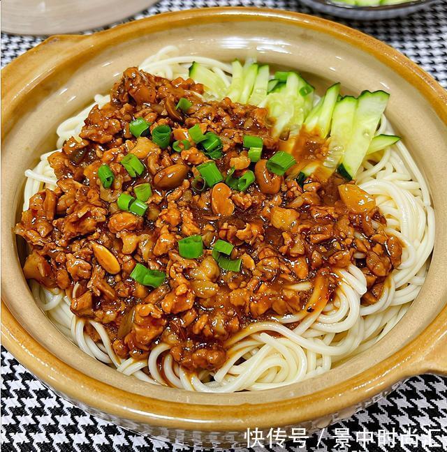 食谱|自从学会了这面条做法，焦香软嫩，天天想吃，附200款面条做法