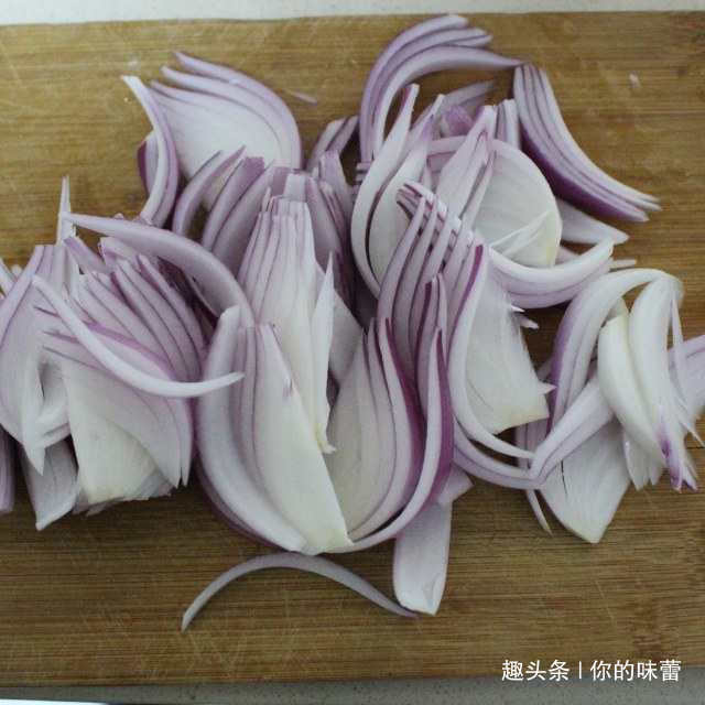 砂锅|干锅土豆片，香辣过瘾，做法简单，好吃到放不下筷子