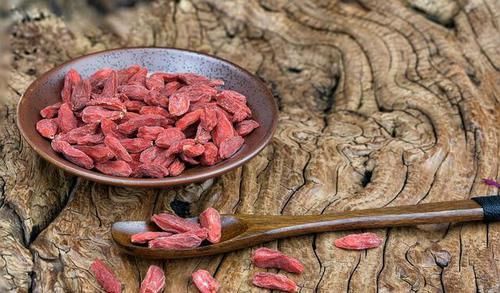 警惕：枸杞子有3大副作用。不要不當(dāng)回事