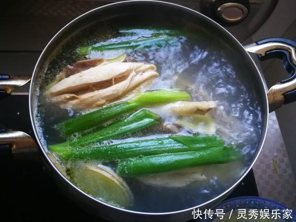 花椒鸡|炸花椒油，直接下锅就“废了”！多做一步才又麻又香，做菜超级香