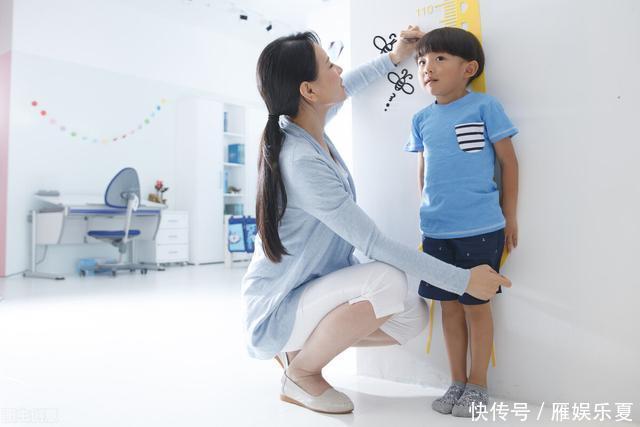 发育|孩子出现3种表现,可能暗示身高停止发育了,父母大意当心坑了娃