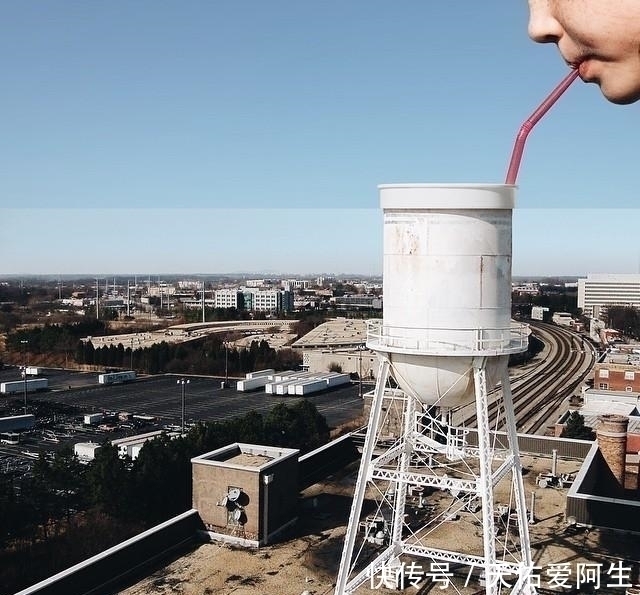 图片@艺术家将两张不同的图片拼接后，奇迹就这样发生了