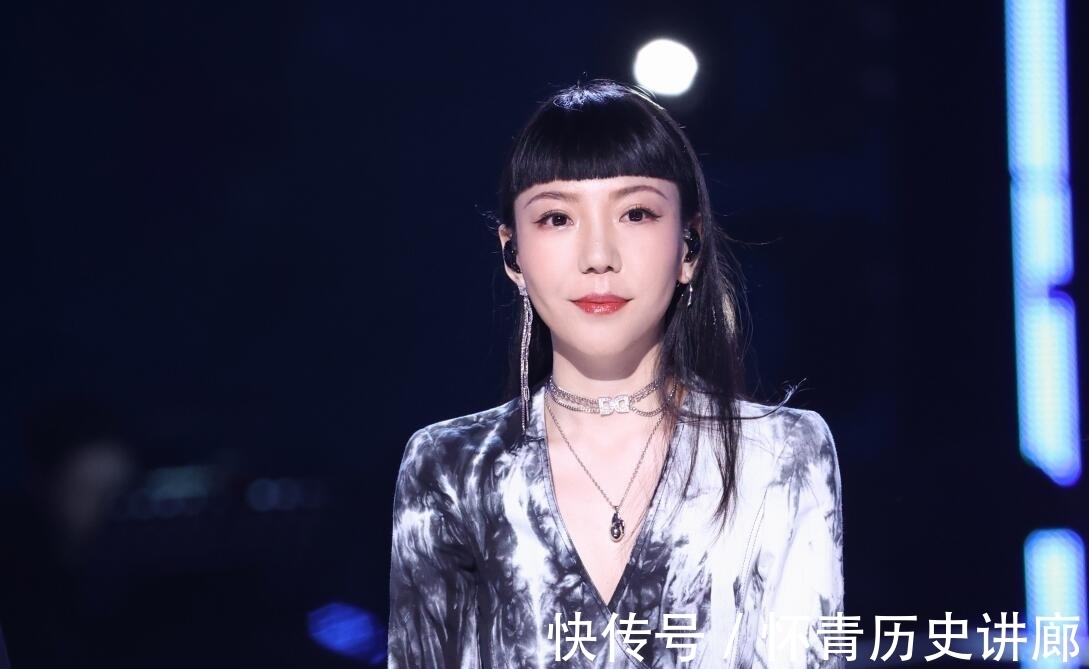 张露馨|张露馨没有失误却惨遭淘汰，专业评审的解释让人尴尬，太冤了