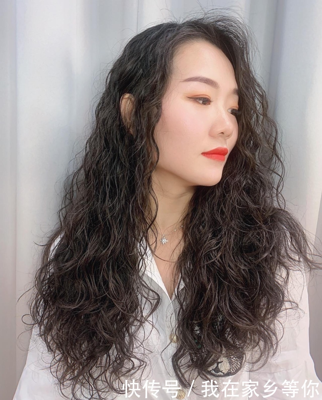 美女|2020精选短中长发型22款，爱美女性都在剪，效果堪比整容