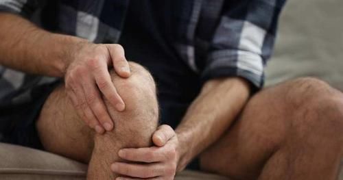 僵硬|关节痛手脚僵硬,用一种杂草捣烂敷于患处,祛风活络减少疼痛