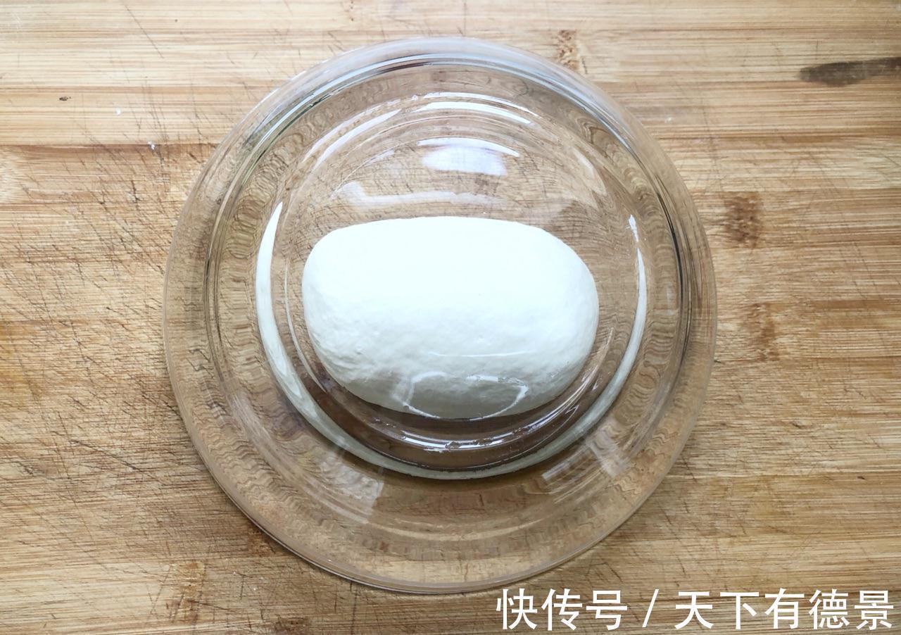 自制剪刀面，简单快手，吃起来有嚼头，口感顺滑