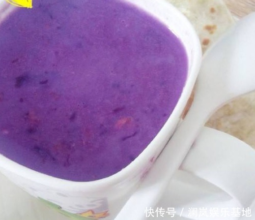 皮肤|牛奶加一宝,每天一碗,皮肤变水灵,淡斑又减皱,多吃不长肉