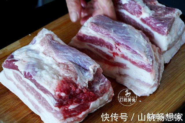 好吃|炸扣肉时,别直接下锅炸,学会这些技巧,扣肉好吃不油腻,太香了