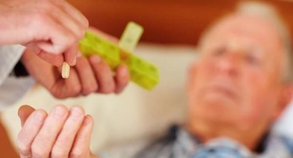 粘度|人到中年,血液粘稠该怎么办?用此物泡水喝,可有助于预防血栓