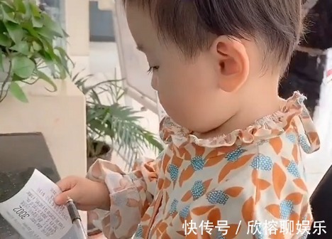 富婆|“最小富婆宝宝”银行存钱走红,网友活着不如一个穿尿不湿的