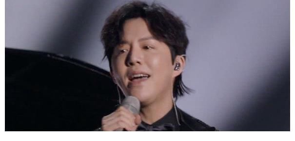 哥哥们初舞台排名公布,言承旭张云龙一秒互选,李承铉小尾巴出现