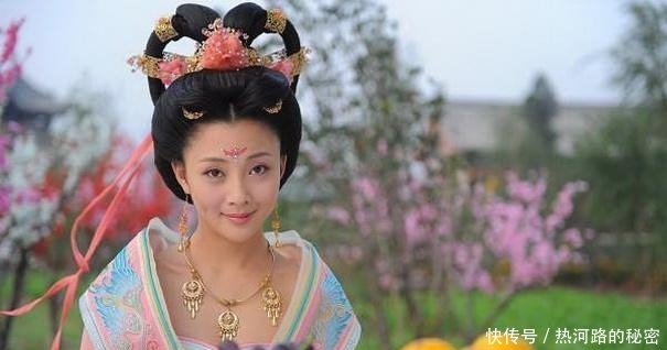 唱歌|杨玉环睡觉有个习惯，常人无法接受，唐玄宗却很是着迷！