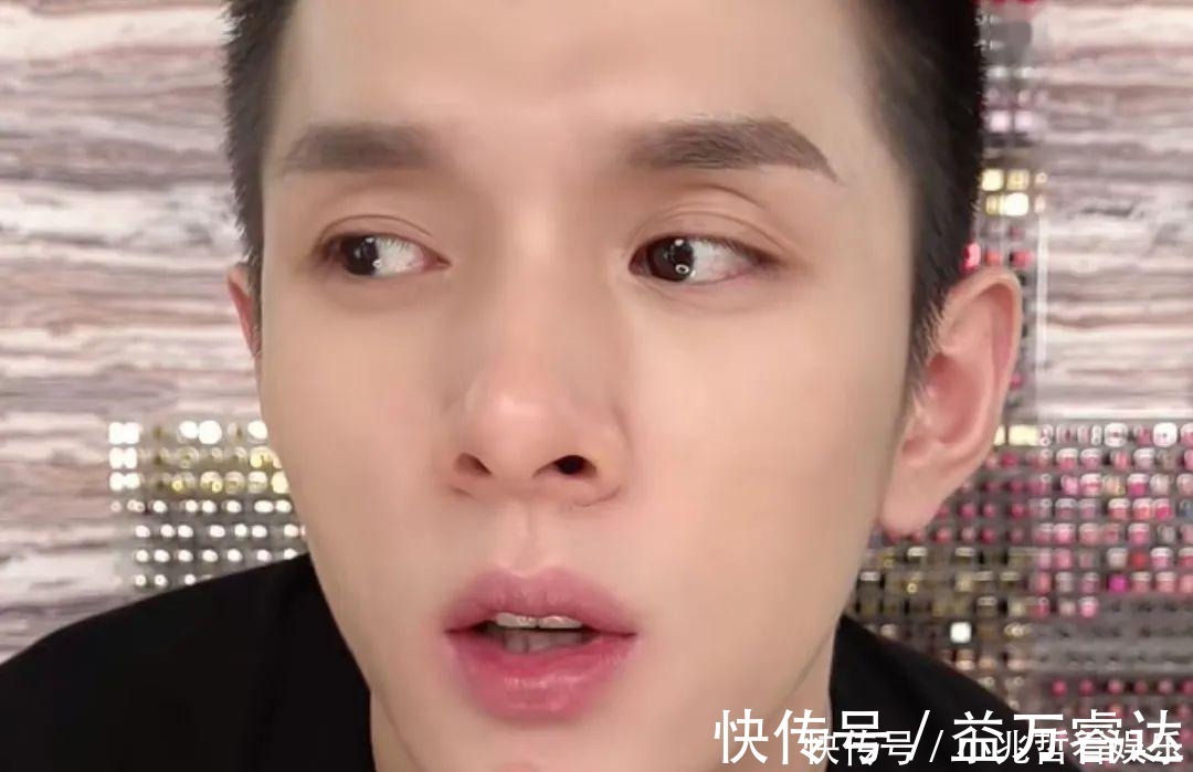 嘴巴|一天涂“300支”口红,嘴巴却依旧Q弹,李佳琦的护唇方法绝了