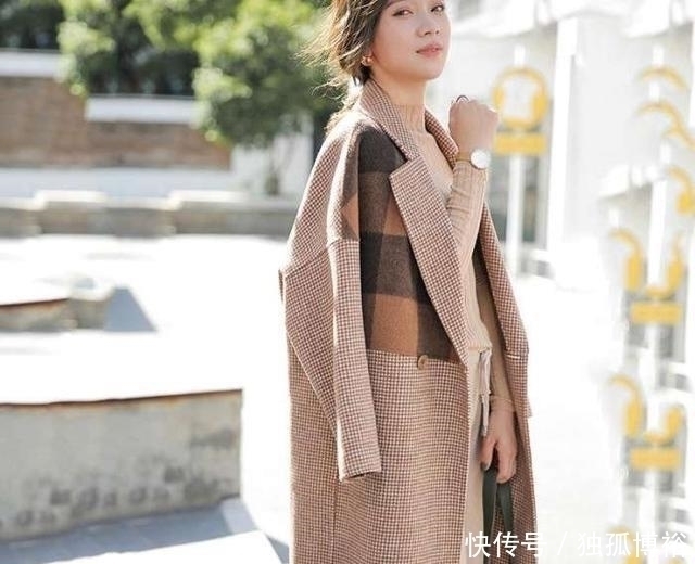 格子|发现:焦糖色早过时,现主流森系大衣+赫本裙,保暖清新巨减龄